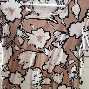 Daisy Fuentes Short Sleeve Tee